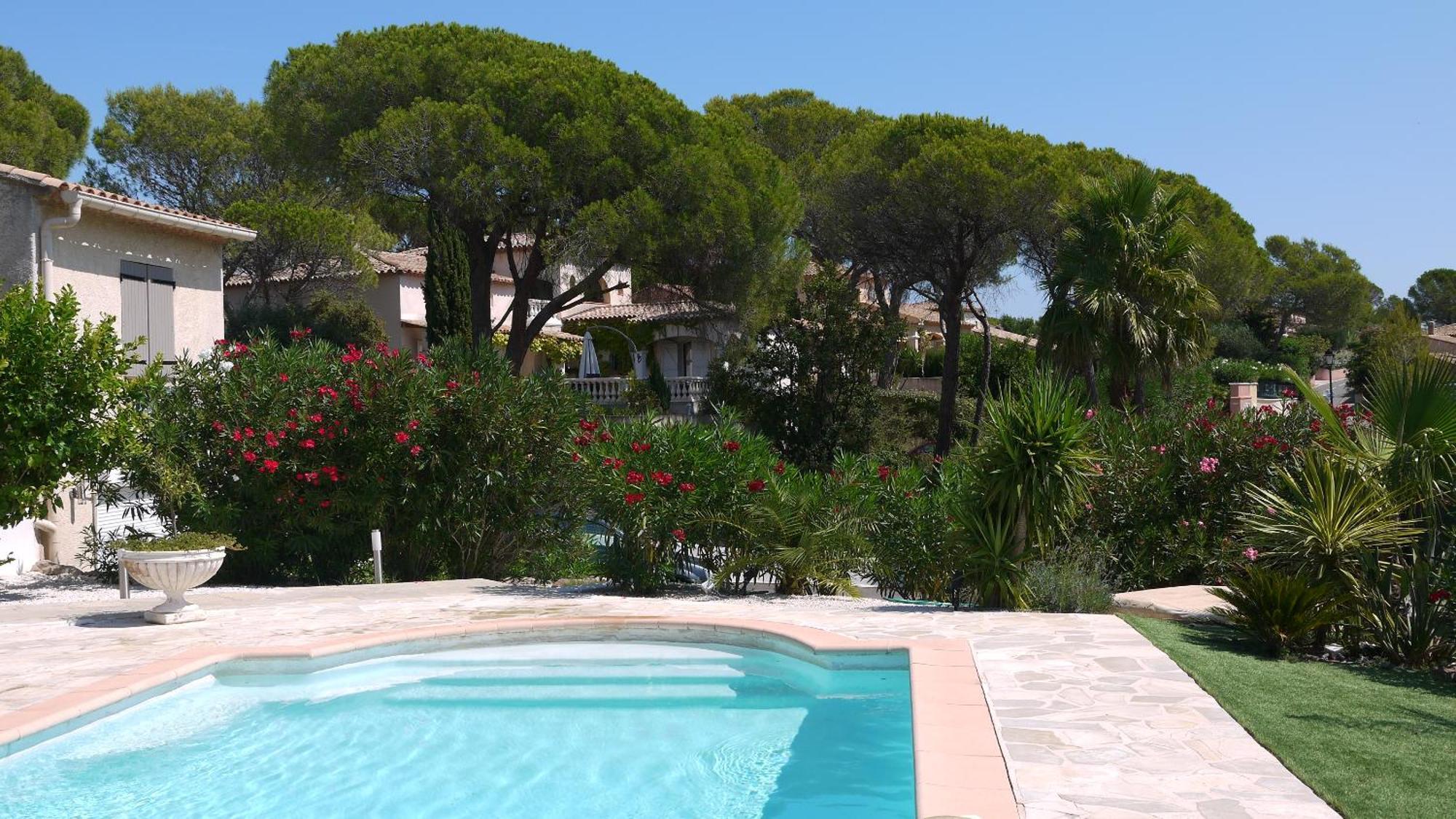 Grand Appartement dans Maison avec Piscine Privée Fréjus Exterior foto
