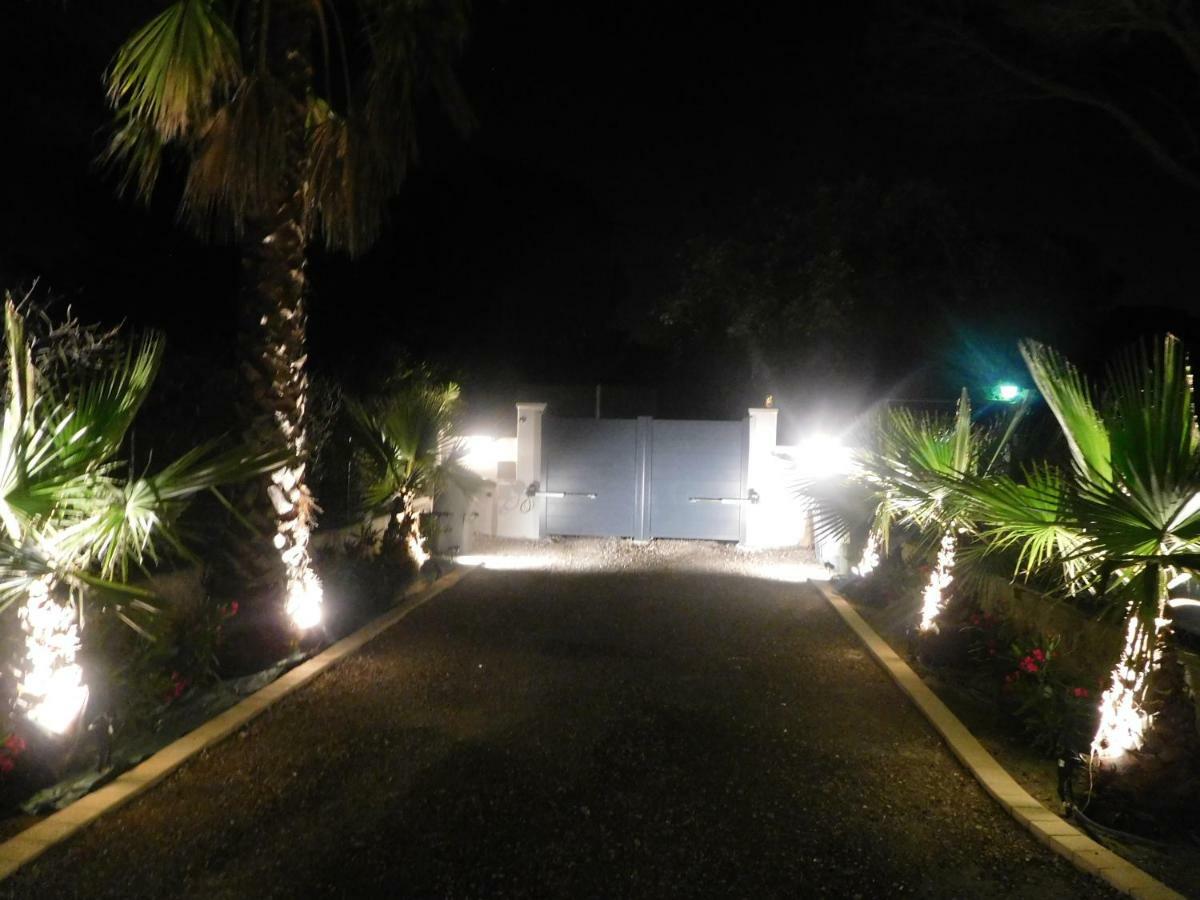 Grand Appartement dans Maison avec Piscine Privée Fréjus Exterior foto
